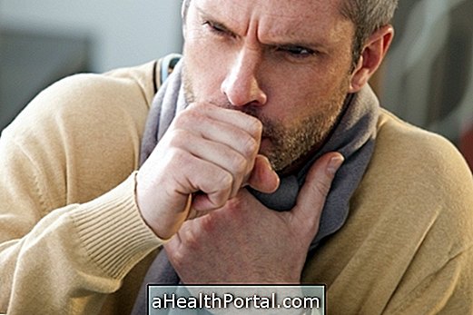 Kas izraisa alerģisko klepu un kā to ārstē