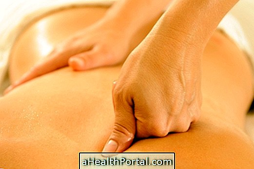 Hvordan man laver afslappende massage med æteriske olier