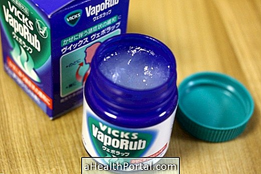 What is Vicks VapoRub used for and how to use it