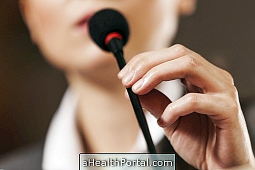 כיצד למנוע את הופעת הלסת על מיתרי הקול
