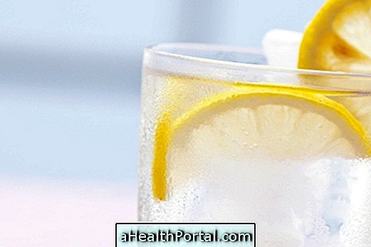 Како пити воду у хроничној откази бубрега