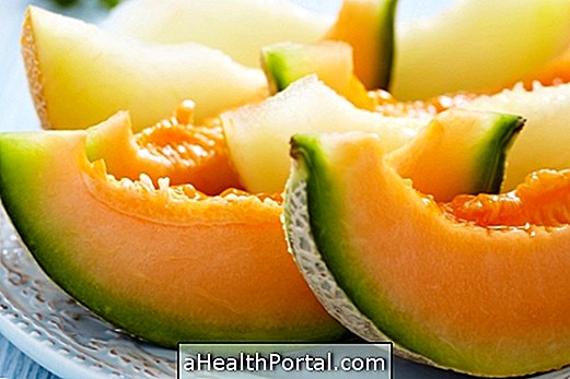 Melon helps to lose weight and rejuvenate the skin