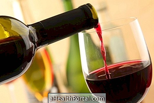Dzeršana 1 glāzi vīna dienā palīdz novērst sirdslēkmi