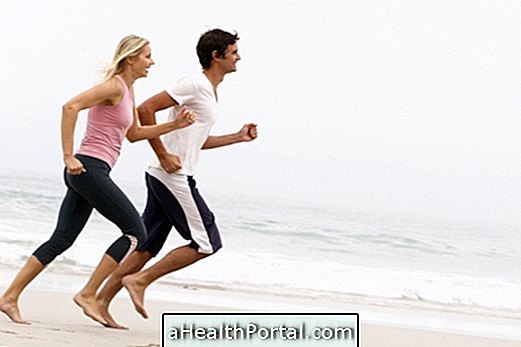 Corsa naturale: vantaggi e svantaggi di correre a piedi nudi