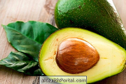 Як використовувати листя авокадо проти хробаків