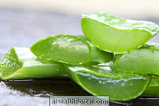 How to use Aloe for skin and hair