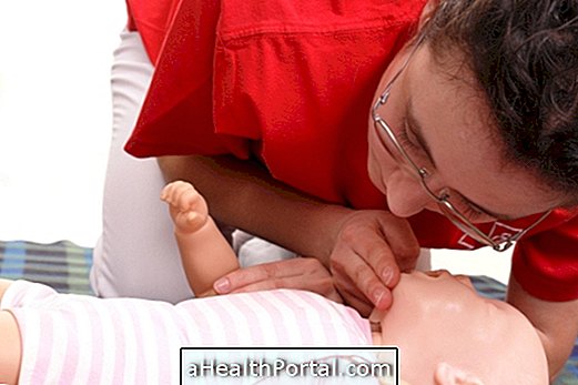 Mitä tehdä, jos vauva ei hengitä ja jos sydämesi ei lyö