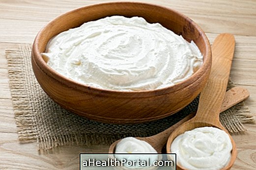 How to Make a Homemade Moisturizer for Dry and Extra Dry Skin