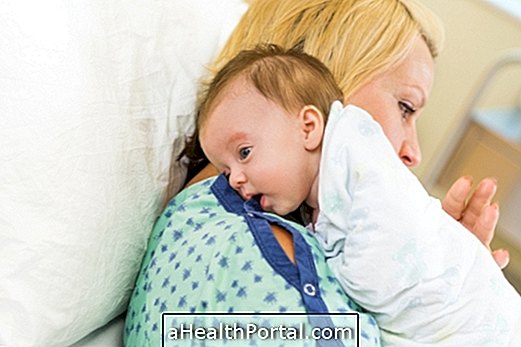 מה יכול להיות שיהוק קבוע של התינוק ומה לעשות