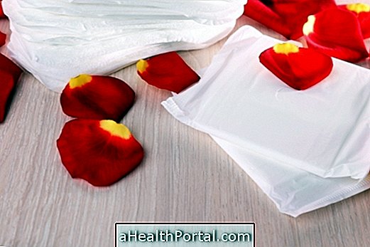 Sådan stopper menstruationsblødning: Retsmidler, kirurgi og kost